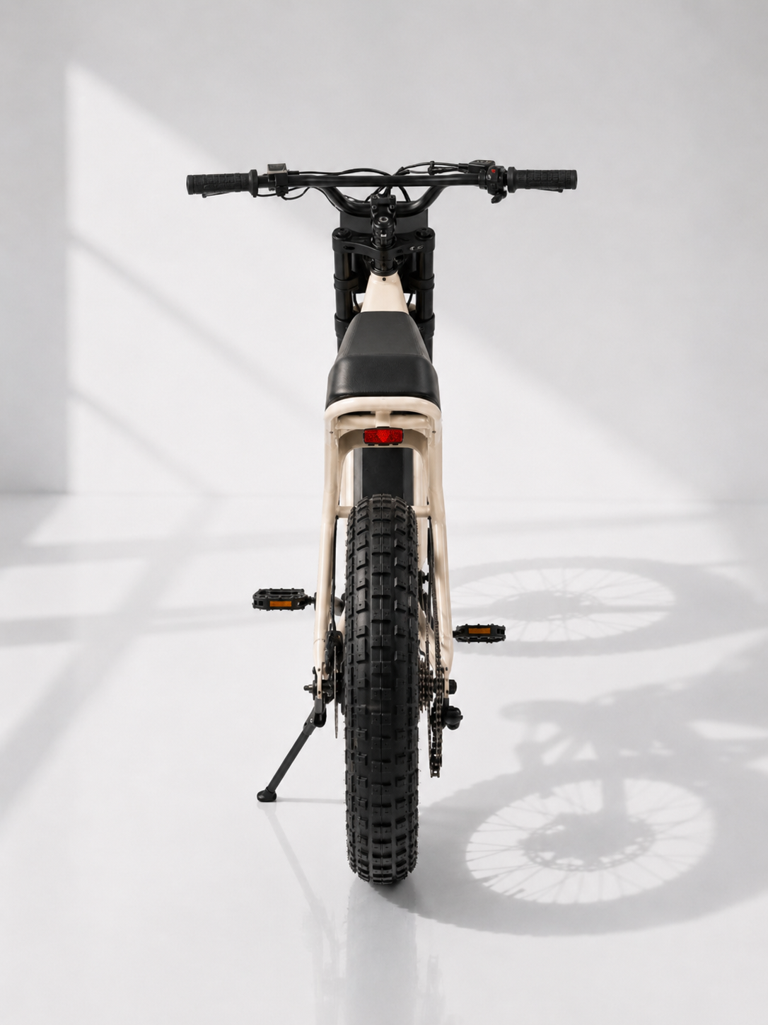MacFox X7 Off White electric bike rear view